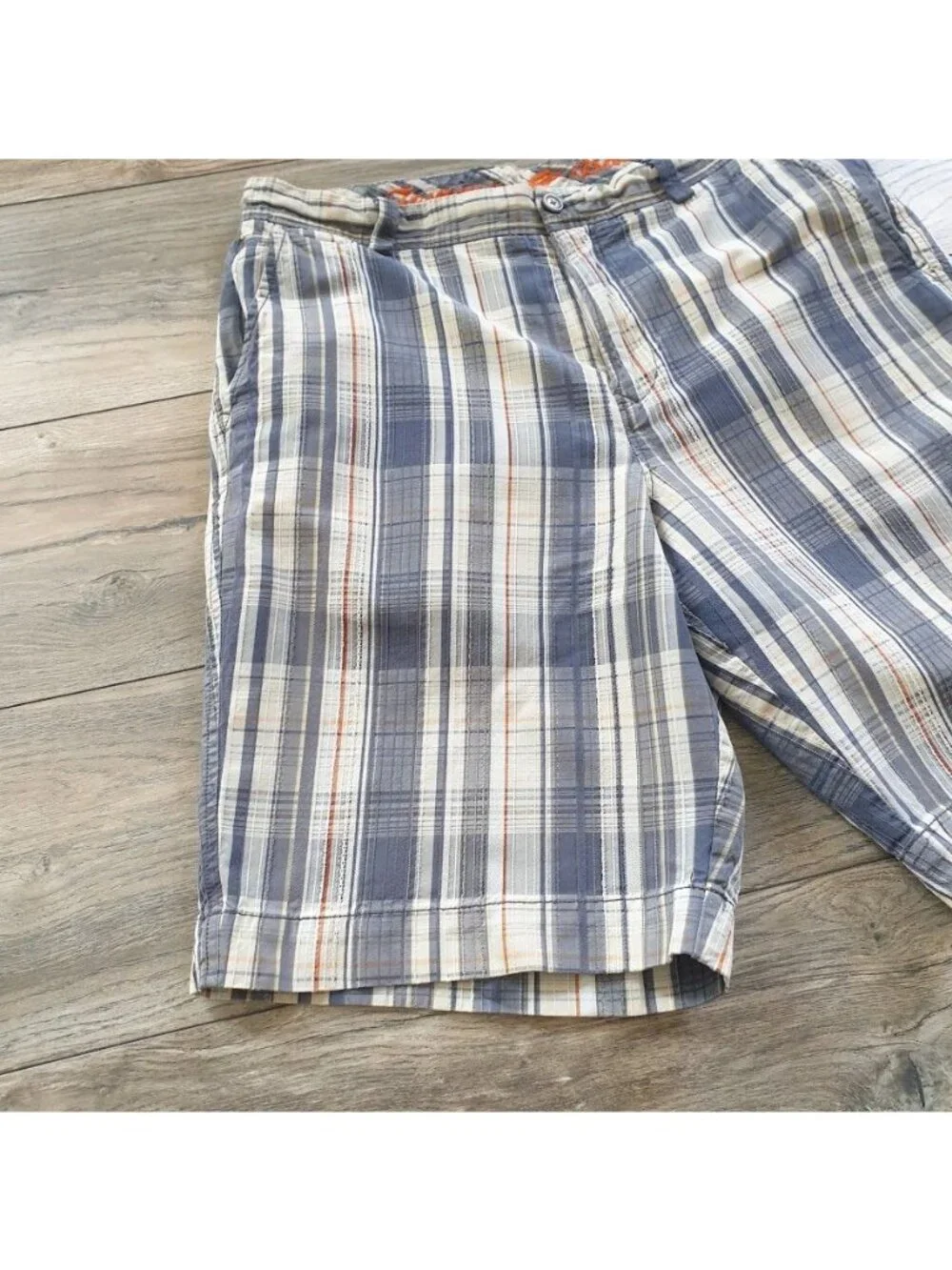 Tommy Bahama Mens Plaid Bermuda Shorts Blue White Orange Size 32 Casual Beach